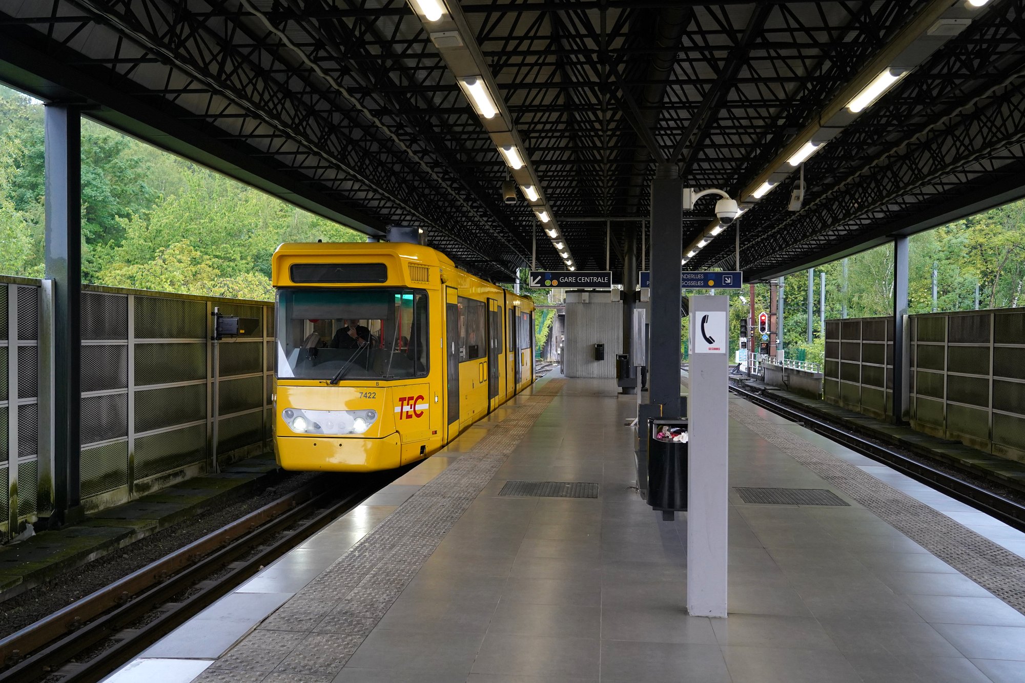 Métro léger de Charleroi, Station Piges