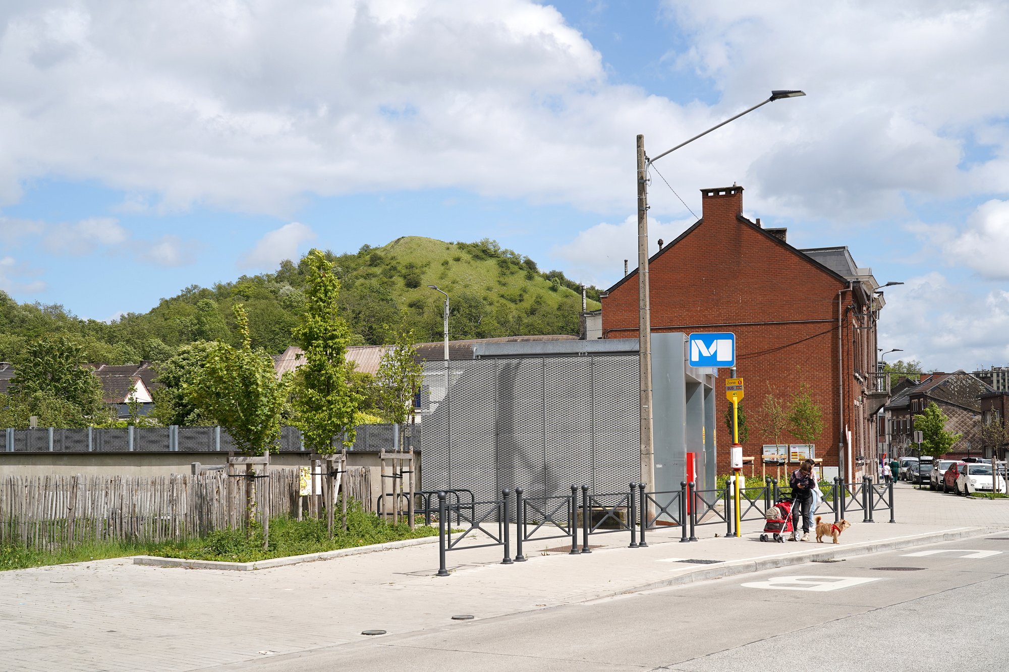 Métro léger de Charleroi, Station Dampremy