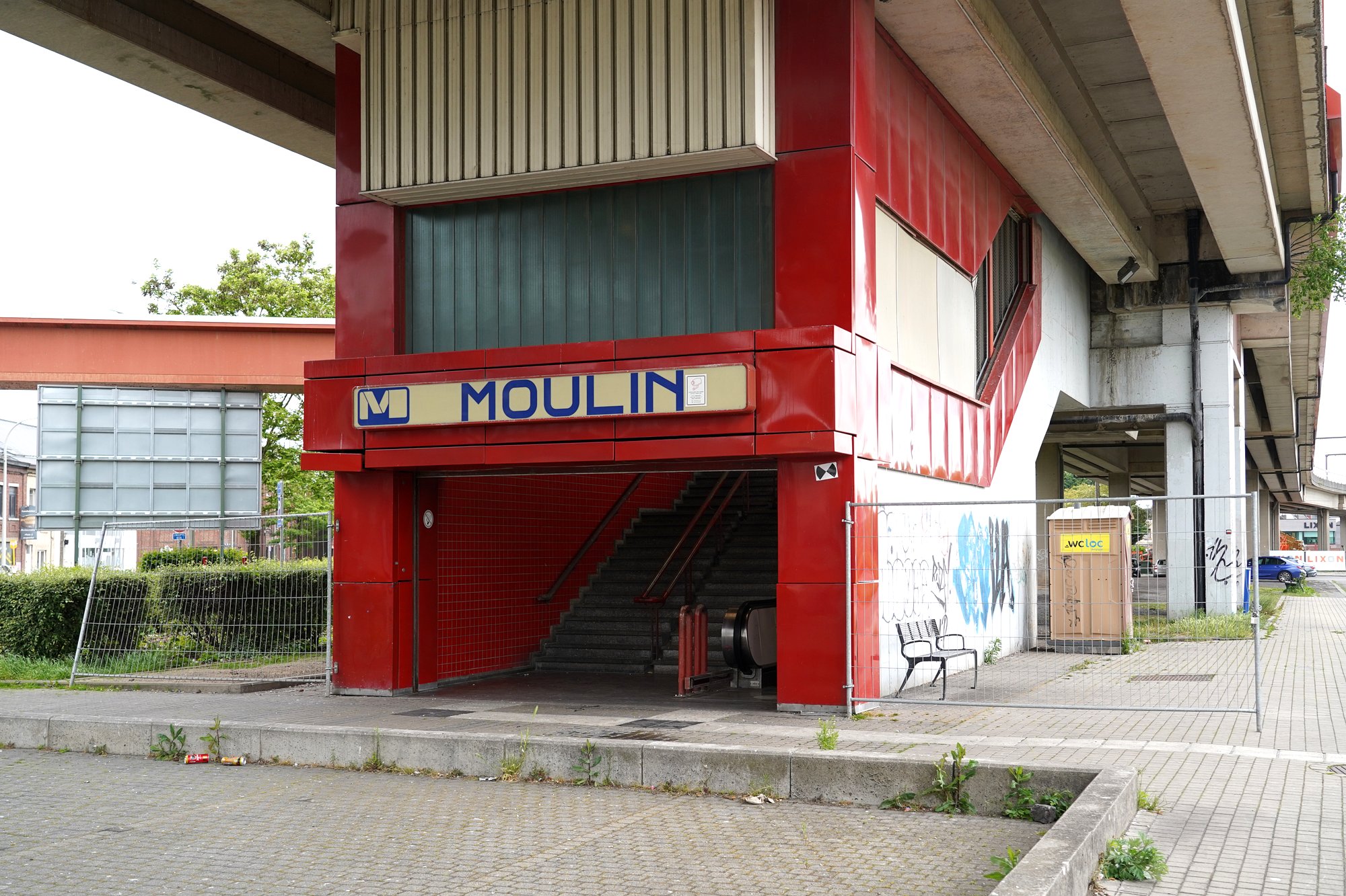 Métro léger de Charleroi, Station Moulin