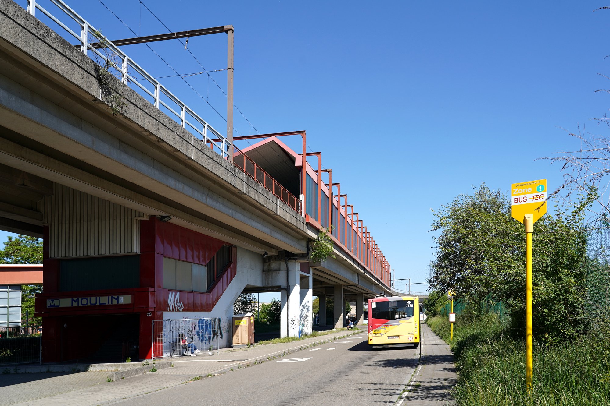 Métro léger de Charleroi, Station Moulin
