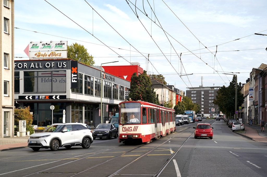 GT10NC-DU 1041 auf der Ruhrorter Straße