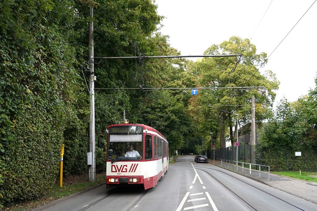 GT10NC-DU 1041 an der Wendeanlage Zoo/Uni